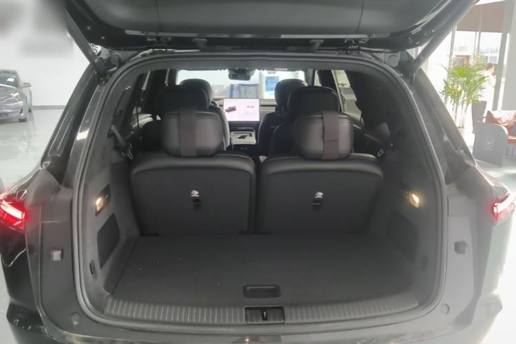 Used ONVO Luxeed L90 2025 Model—Max Six-Seater Version Trunk