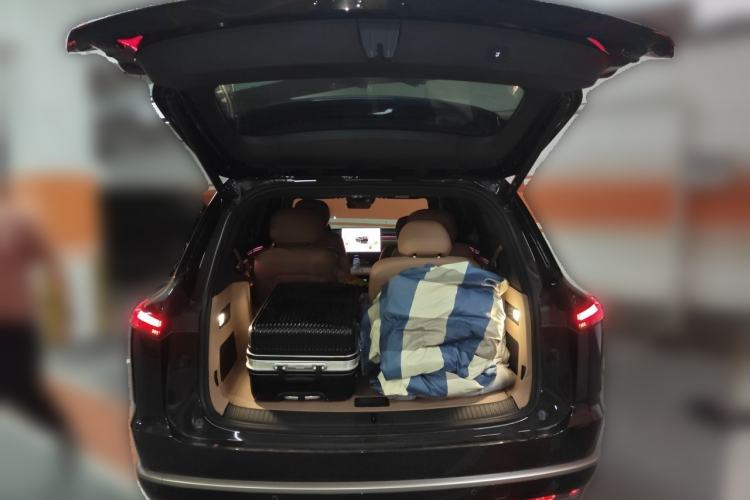Used ONVO Luxeed L90 2025 Model—Ultra Six-Seater Version Trunk