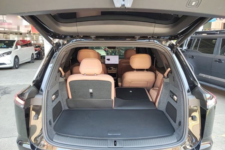 Used ONVO Luxeed L90 2025 Model—Max Six-Seater Version Trunk