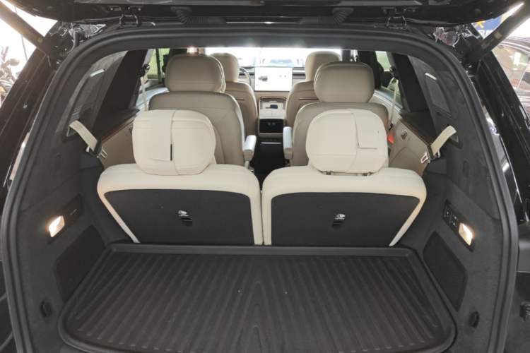 Used ONVO Luxeed L90 2025 Model—Max Six-Seater Version Trunk