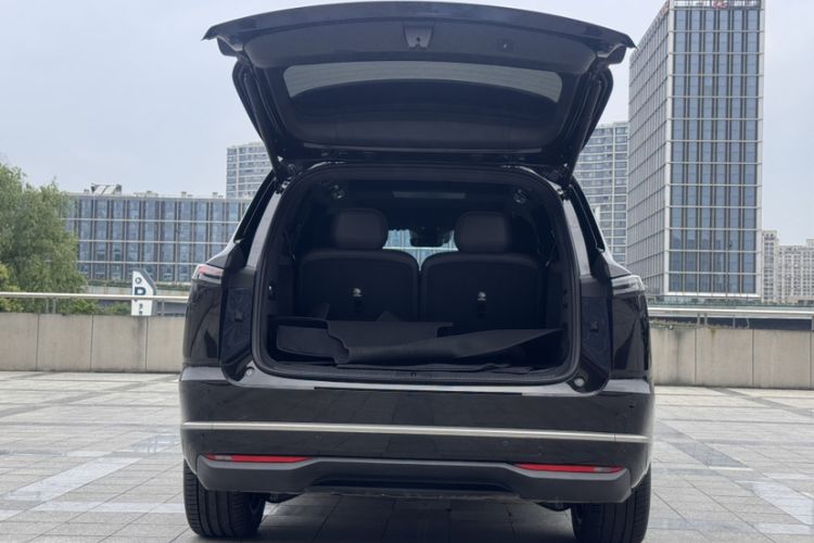 Used ONVO Luxeed L90 2025 Model—Max Six-Seater Version Trunk