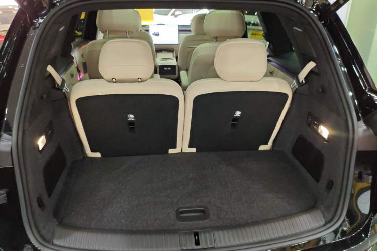 Used ONVO Luxeed L90 2025 Model—Max Six-Seater Version Trunk