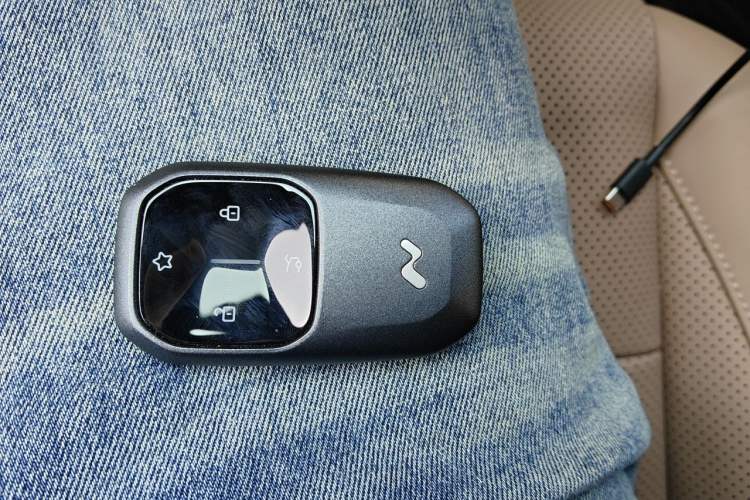 Used ONVO Luxeed L90 2025 Model—Ultra Six-Seater Version Vehicle Key