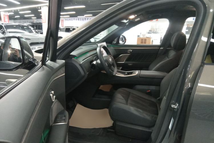 Used ONVO Luxeed L90 2025 Model—Ultra Six-Seater Version Driver Seat