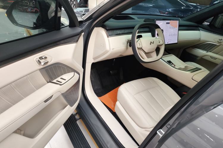 Used ONVO Luxeed L90 2025 Model—Ultra Six-Seater Version Driver Seat