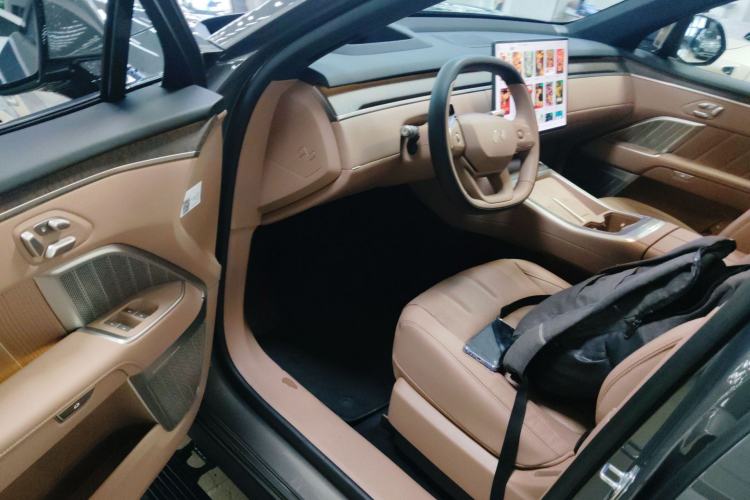 Used ONVO Luxeed L90 2025 Model—Ultra Six-Seater Version Driver Seat