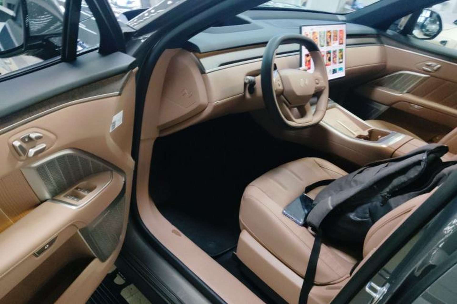 Used ONVO Luxeed L90 2025 Model—Ultra Six-Seater Version Driver Seat