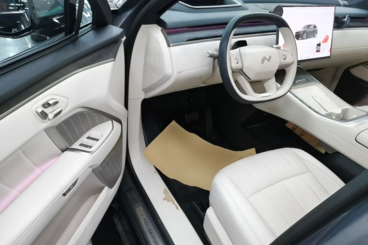 Used ONVO Luxeed L90 2025 Model—Ultra Six-Seater Version Driver Seat