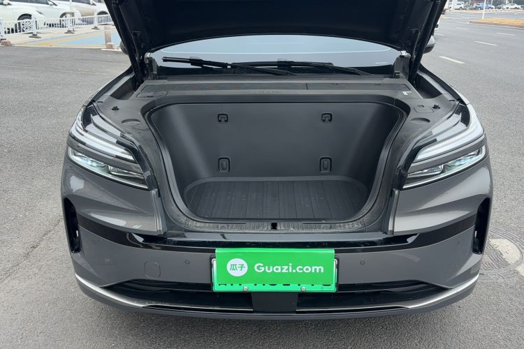 Used ONVO Luxeed L90 2025 Model—Ultra Six-Seater Version Engine Bay