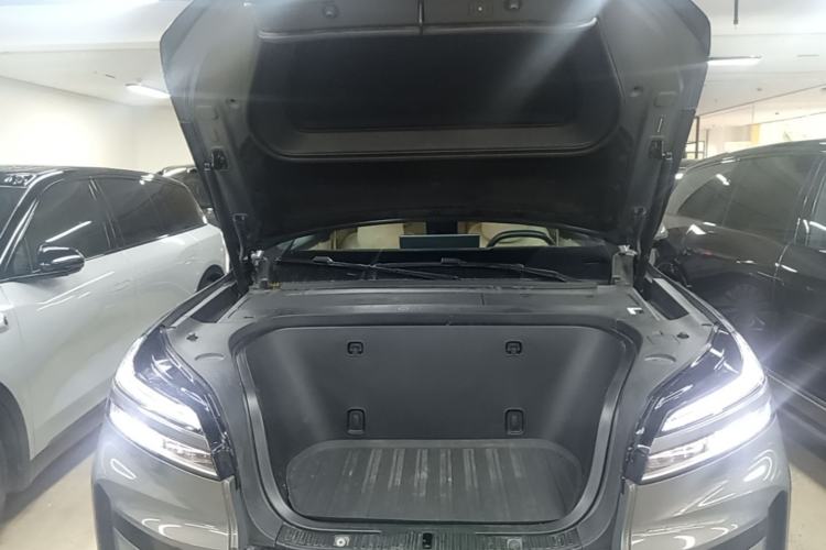 Used ONVO Luxeed L90 2025 Model—Max Six-Seater Version Engine Bay