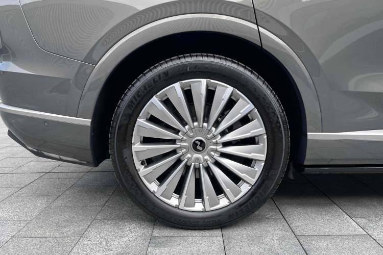 Used ONVO Luxeed L90 2025 Model—Ultra Six-Seater Version Exterior 11