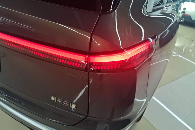 Used ONVO Luxeed L90 2025 Model—Max Six-Seater Version Exterior 3