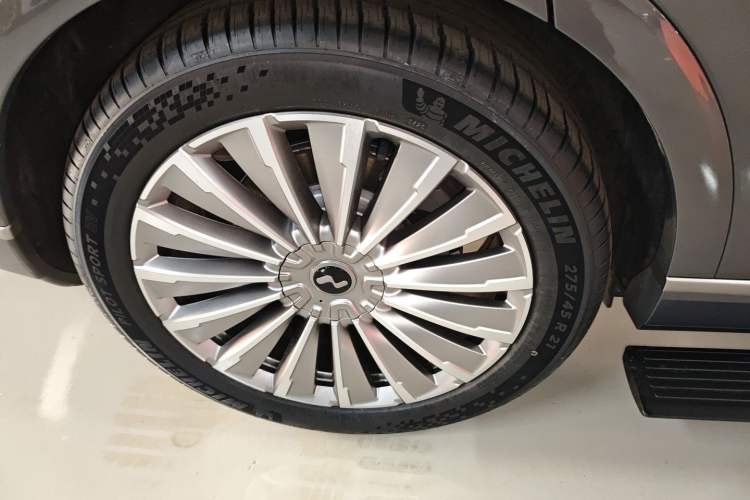 Used ONVO Luxeed L90 2025 Model—Ultra Six-Seater Version Exterior 8