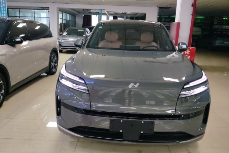 Used ONVO Luxeed L90 2025 Model—Ultra Six-Seater Version Front