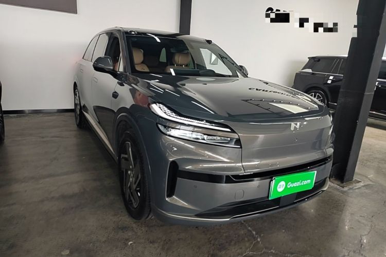Used ONVO Luxeed L90 2025 Model—Ultra Six-Seater Version Front Right 45 Deg