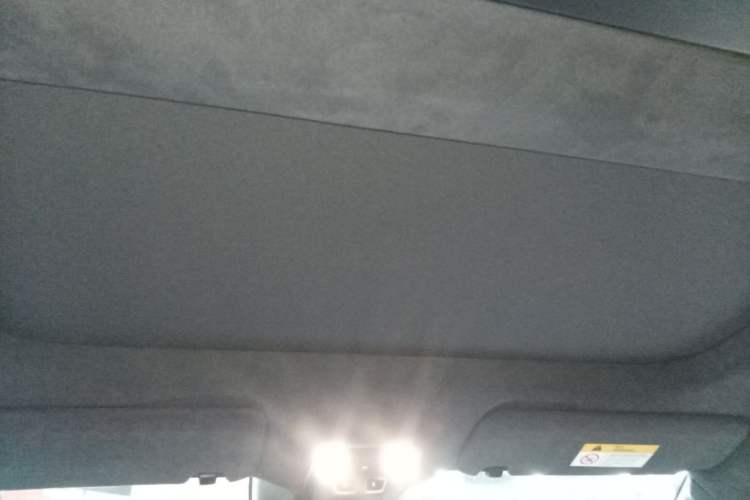 Used ONVO Luxeed L90 2025 Model—Ultra Six-Seater Version Headliner
