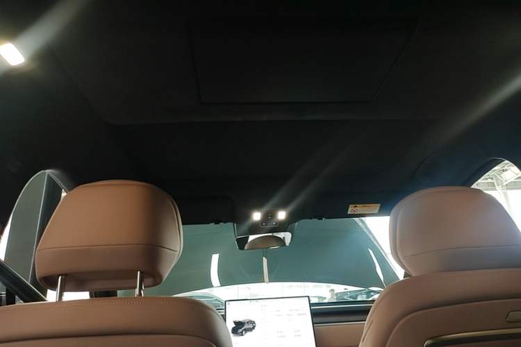 Used ONVO Luxeed L90 2025 Model—Ultra Six-Seater Version Headliner