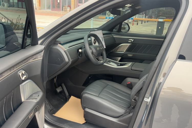 Used ONVO Luxeed L90 2025 Model—Ultra Six-Seater Version Interior 1