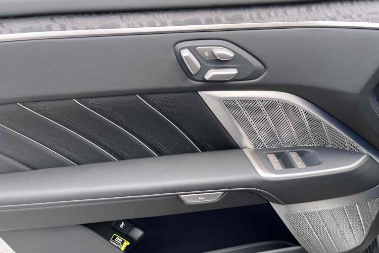 Used ONVO Luxeed L90 2025 Model—Ultra Six-Seater Version Interior 10