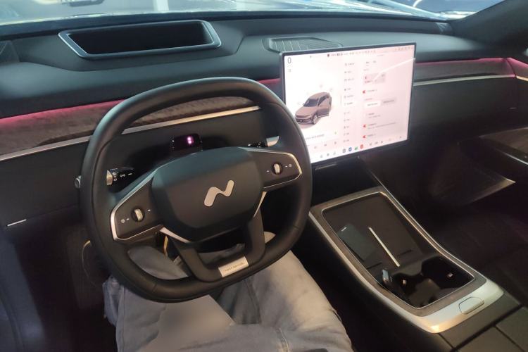 Used ONVO Luxeed L90 2025 Model—Max Six-Seater Version Interior 2