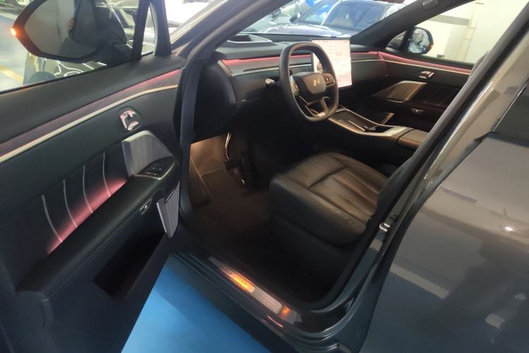 Used ONVO Luxeed L90 2025 Model—Max Six-Seater Version Interior 3