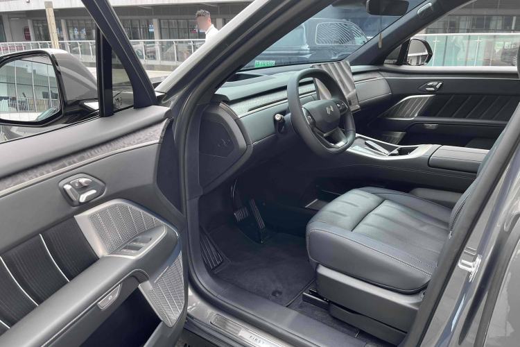 Used ONVO Luxeed L90 2025 Model—Ultra Six-Seater Version Interior 4