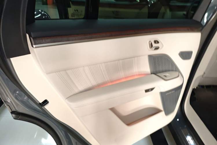 Used ONVO Luxeed L90 2025 Model—Ultra Six-Seater Version Interior 8