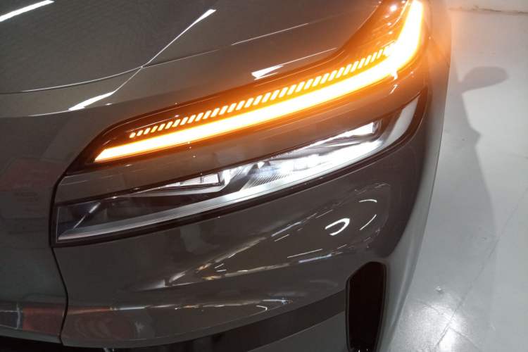 Used ONVO Luxeed L90 2025 Model—Ultra Six-Seater Version Left Front Headlight