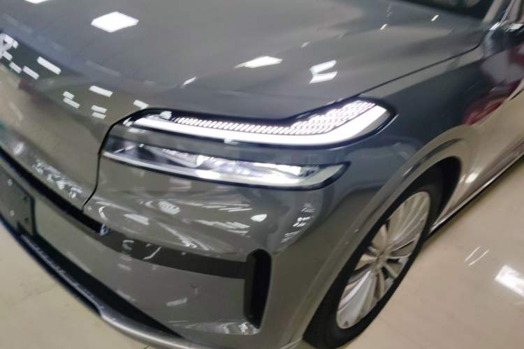 Used ONVO Luxeed L90 2025 Model—Ultra Six-Seater Version Left Front Headlight