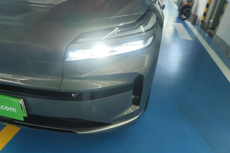 Used ONVO Luxeed L90 2025 Model—Max Six-Seater Version Left Front Headlight