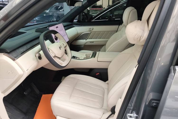 Used ONVO Luxeed L90 2025 Model—Ultra Six-Seater Version Left Front Seat