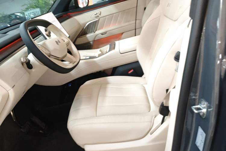 Used ONVO Luxeed L90 2025 Model—Ultra Six-Seater Version Left Front Seat