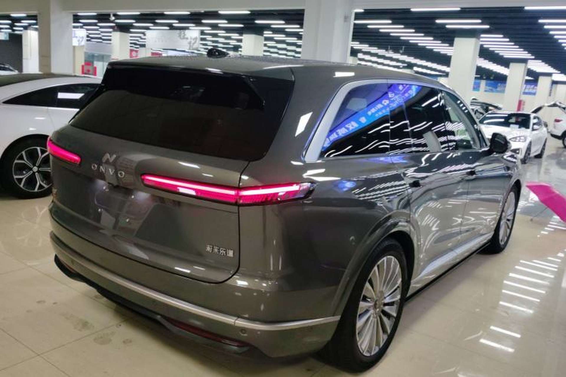 Used ONVO Luxeed L90 2025 Model—Ultra Six-Seater Version Rear Right 45 Deg