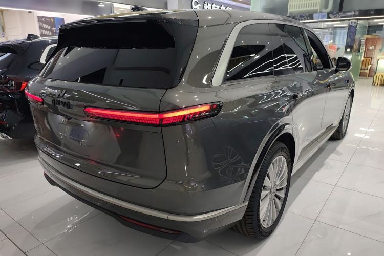 Used ONVO Luxeed L90 2025 Model—Max Six-Seater Version Rear Right 45 Deg