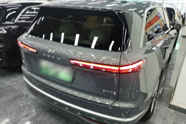 Used ONVO Luxeed L90 2025 Model—Ultra Six-Seater Version Rear Right 45 Deg