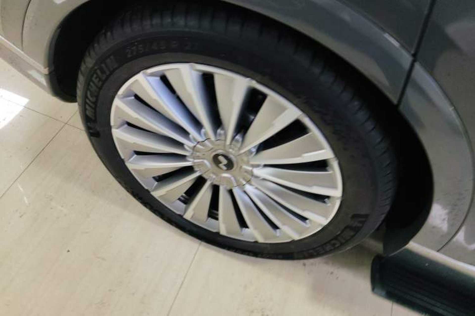 Used ONVO Luxeed L90 2025 Model—Ultra Six-Seater Version Right Rear Wheel Hub