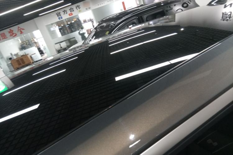 Used ONVO Luxeed L90 2025 Model—Ultra Six-Seater Version Roof