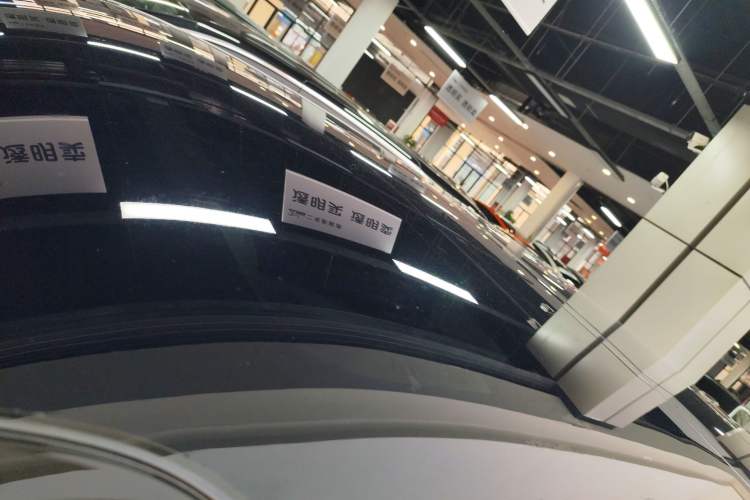 Used ONVO Luxeed L90 2025 Model—Ultra Six-Seater Version Roof