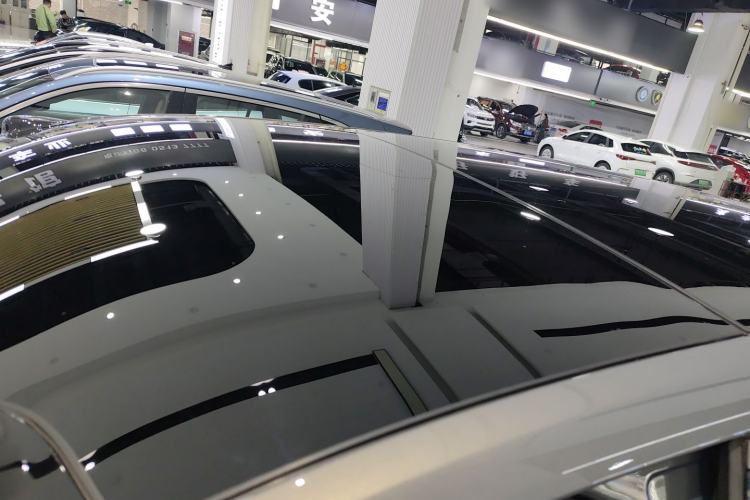 Used ONVO Luxeed L90 2025 Model—Max Six-Seater Version Roof