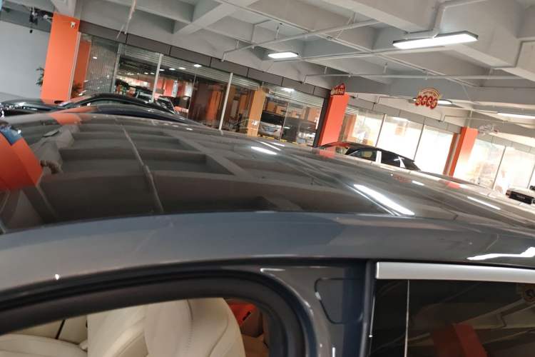 Used ONVO Luxeed L90 2025 Model—Ultra Six-Seater Version Roof