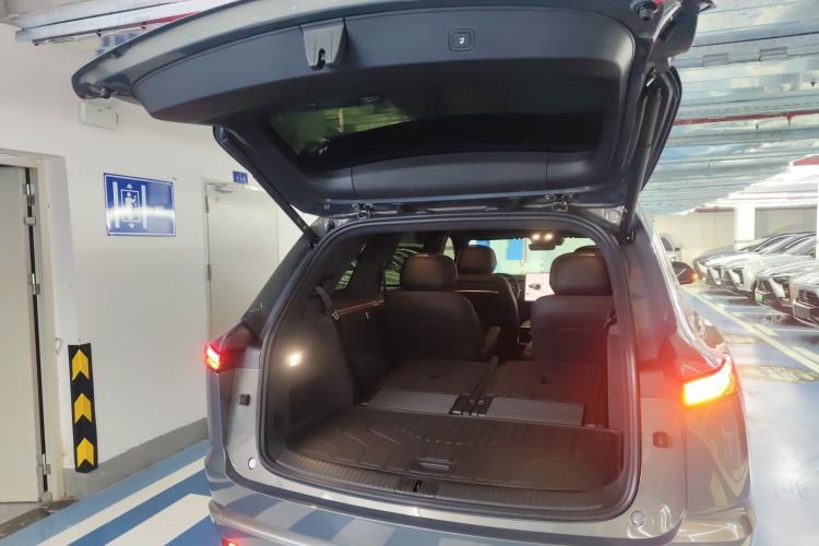 Used ONVO Luxeed L90 2025 Model—Max Six-Seater Version Trunk