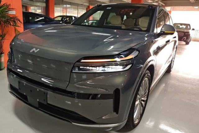 Used ONVO Luxeed L90 2025 Model—Ultra Six-Seater Version