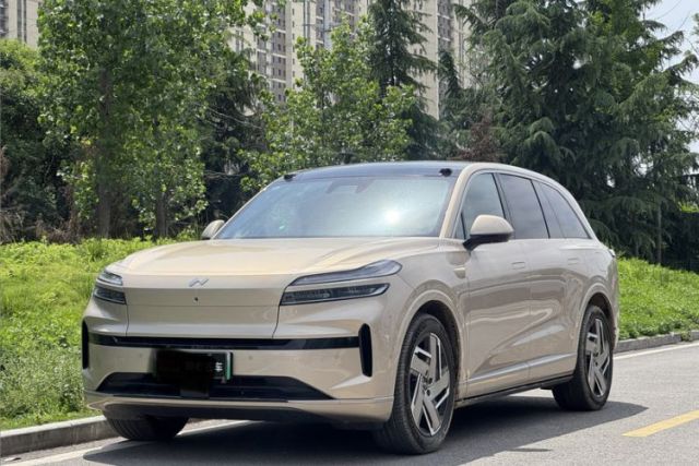 Used ONVO Luxeed L90 2025 Model—Ultra Six-Seater Version