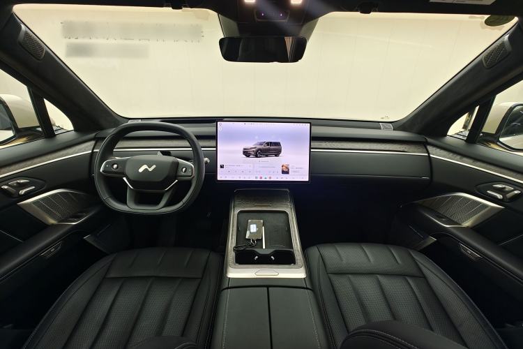 Used ONVO Luxeed L90 2025 Model Max Six-Seater 60-degree Battery Edition Center Console