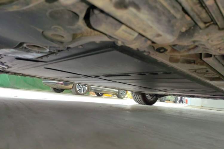 Used ONVO Luxeed L90 2025 Model—Ultra Six-Seater Version Chassis Front Left