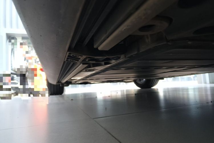 Used ONVO Luxeed L90 2025 Model—Max Six-Seater Version Chassis Rear Left