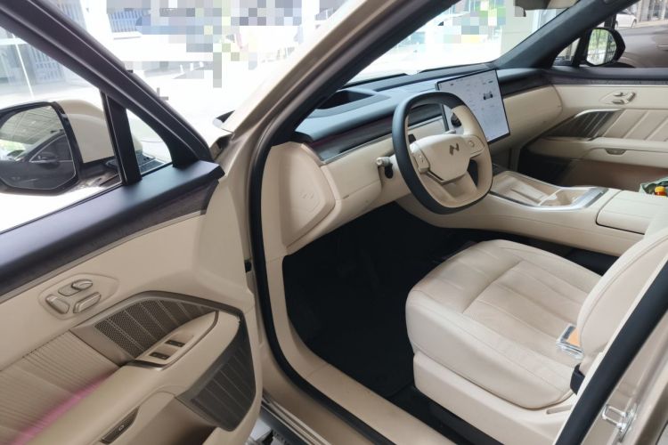 Used ONVO Luxeed L90 2025 Model—Max Six-Seater Version Driver Seat