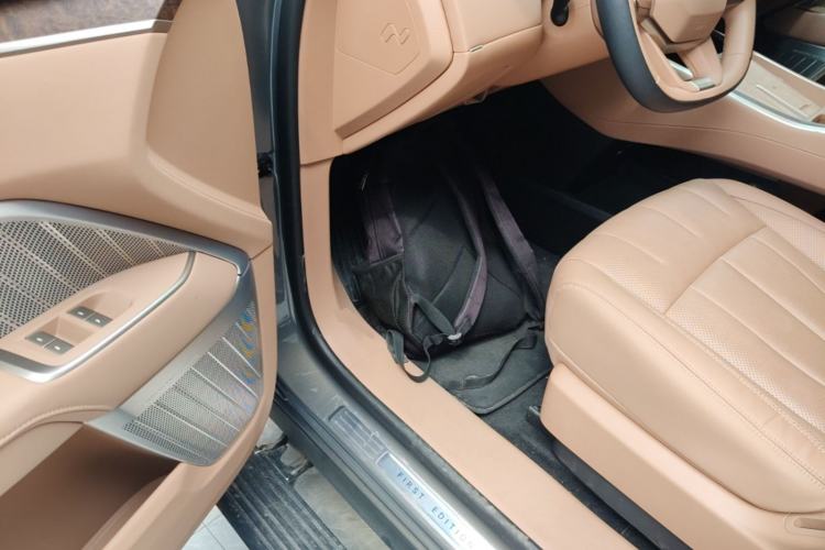 Used ONVO Luxeed L90 2025 Model—Ultra Six-Seater Version Driver Seat