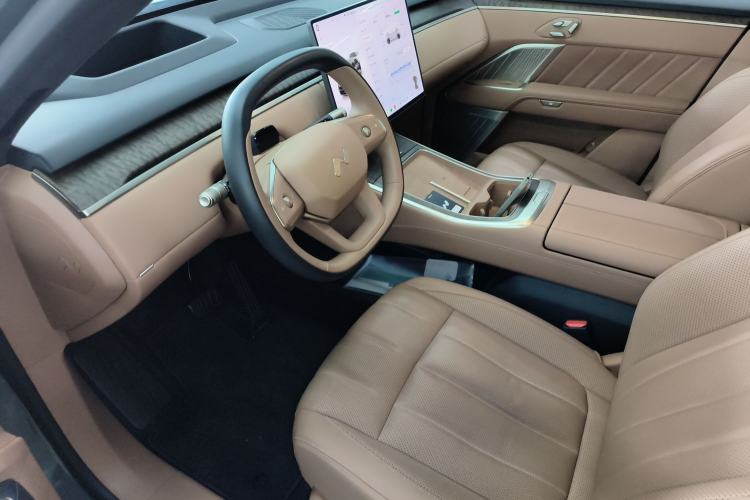 Used ONVO Luxeed L90 2025 Model—Max Six-Seater Version Driver Seat