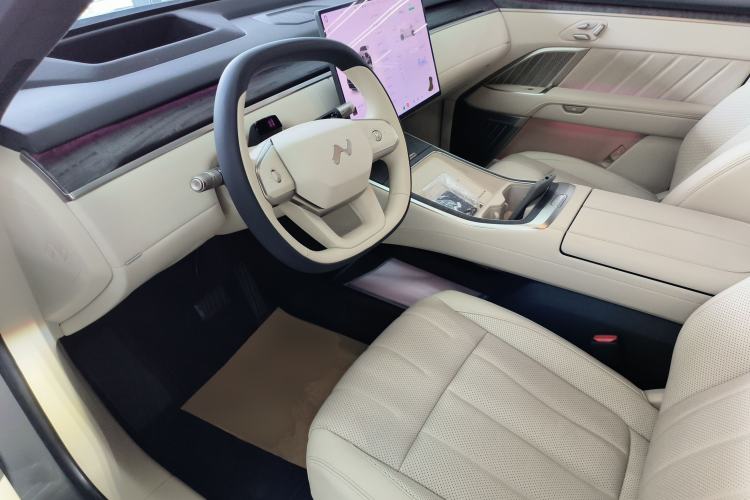 Used ONVO Luxeed L90 2025 Model—Ultra Six-Seater Version Driver Seat
